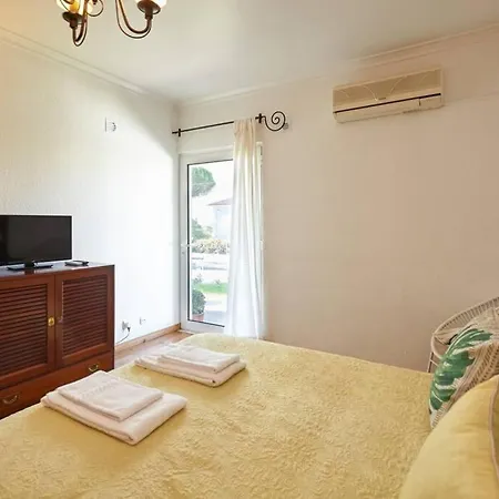 アパート Charming Apartment With Terrace *
