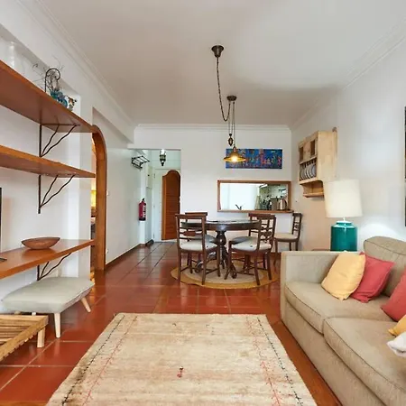 Charming Apartment With Terrace Apartamento