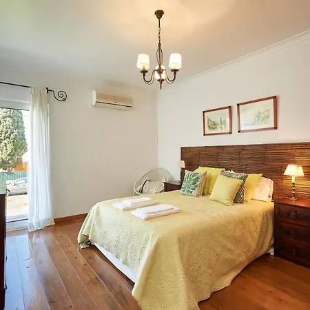 Charming Apartment With Terrace * カスカイス