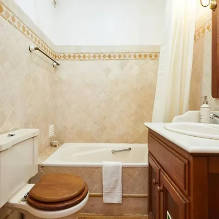 Charming Apartment With Terrace Apartamento *